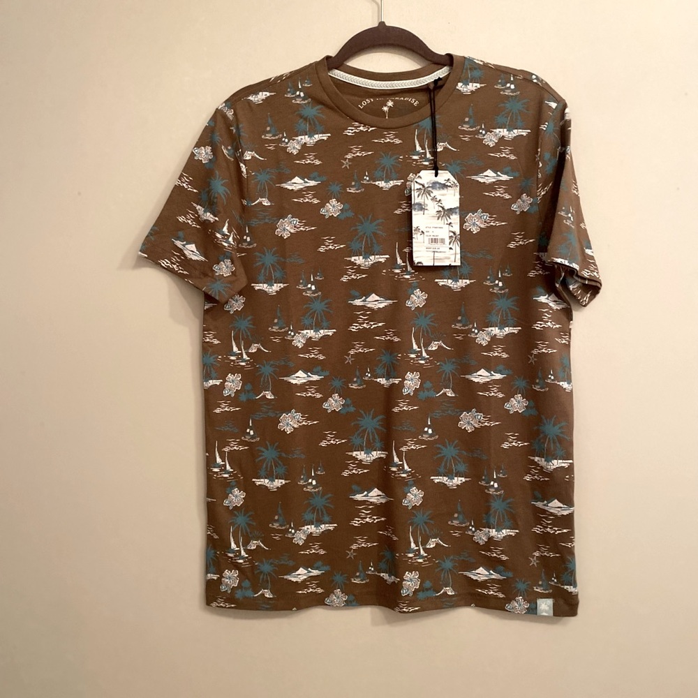 Free planet men’s T-shirt size small